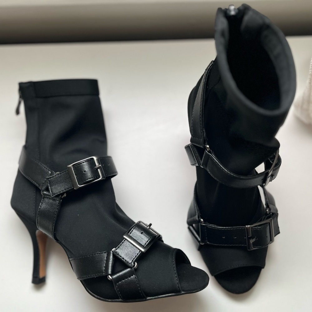 Burju Sharness Open Toe Stretch Sock Ankle Boots Harness Straps - size 5.5